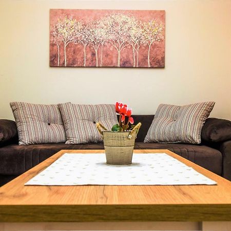 Studio Apartman Tvrtko วาราชดีน ภายนอก รูปภาพ